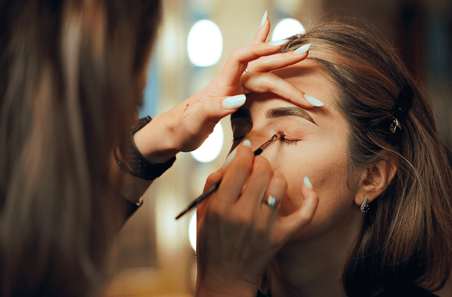 How fashion and photographic makeup artist courses shape creative careers